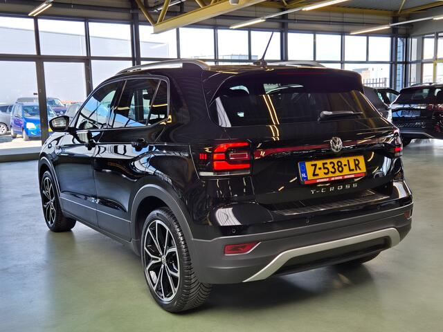 Volkswagen T-Cross 1.0 TSI Style -115pk- Blackline | Trekhaak | Rijklaarprijs incl. 1 jaar Bovag garantie
