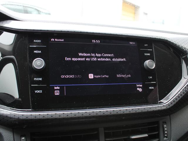 Volkswagen T-Cross 1.0 TSI Style Business R | STOELVERWARMING | APPLE CARPLAY | ACHTERUITRIJCAMERA |
