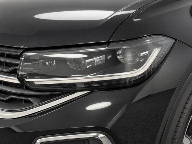 Volkswagen T-Cross 1.5 TSI 150pk DSG R-Line Edition · Camera · Apple/Android Car Play · Trekhaak · P-Sensoren · Navigatie · Stoelverwarming · 17'' Inch ·