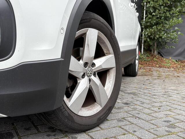 Volkswagen T-Cross 1.0 TSI Style - Automaat - Navigatie - Adaptief Cruise Control - Climate Controle