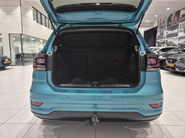 Volkswagen T-Cross 1.0 TSI R-Line Style | Trekhaak | Navigatie | Parkeersensoren V+A | Climate Control |