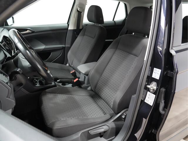 Volkswagen T-Cross 1.0 TSI 110pk Life Business | Trekhaak | Navigatie | ACC | Camera