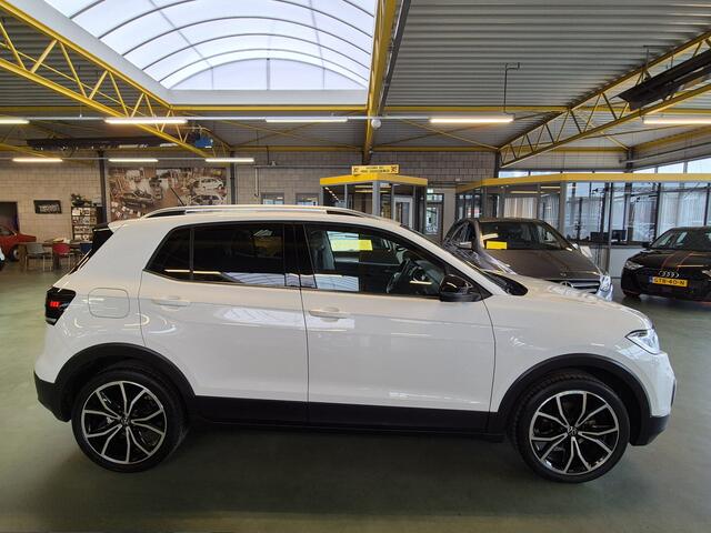 Volkswagen T-Cross 1.0 TSI Style -110pk- Automaat | Black Design | Camera | Climate Control | Rijklaarprijs incl. 1 jaar Bovag garantie