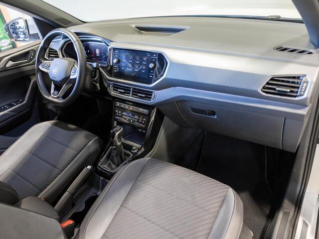 Volkswagen T-Cross 1.5 TSI 2x R-Line / 150pk / Trekhaak / Stoelverwarming / Virtual cockpit /