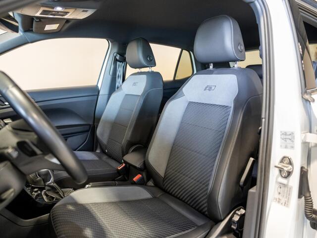 Volkswagen T-Cross 1.5 TSI 2x R-Line / 150pk / Trekhaak / Stoelverwarming / Virtual cockpit /