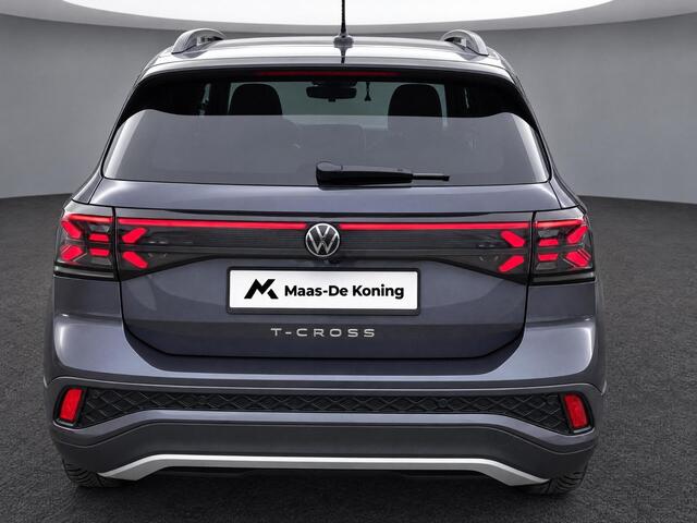 Volkswagen T-Cross 1.5TSI/150PK R-Line ·Trekhaak · Apple/Android Car Play · Navigatie · Stoelverwarming · Camera + Parkeersensoren · Garantie t/m 22-10-2027