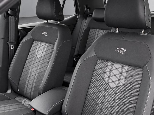 Volkswagen T-Cross 1.5TSI/150PK R-Line ·Trekhaak · Apple/Android Car Play · Navigatie · Stoelverwarming · Camera + Parkeersensoren · Garantie t/m 22-10-2027