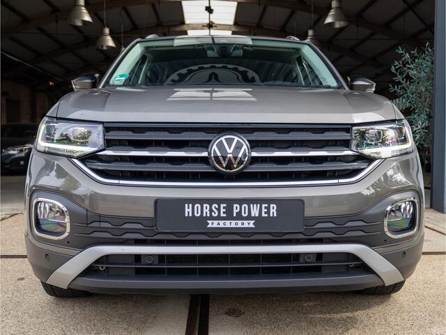 Volkswagen T-Cross 1.5 TSI Style *BTW'er | LED | ACC | Camera | Stoelverwarming | Lane assist | Clima | Halfleder | Parkeersensoren*