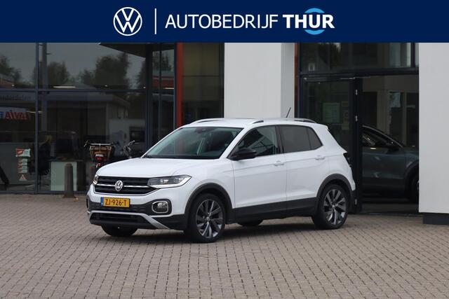 Volkswagen T-Cross 1.0 TSI Style 115PK / 85kW, LED koplampen, dodehoekdetectie (Side Assist), active info display, adaptieve cruise control (ACC), Winter Pakket (Verwarmbare voorstoelen), Apple Carplay & Android Auto, 18" LMV, privacy glas, navigatie, elektrisch verstel- en verwarmbare buitenspiegels, 2-zone climatronic, DAB+, parkeersensoren voor en achter (PDC) etc.
