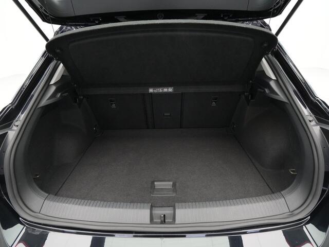 Volkswagen T-Roc 1.0 TSI 110pk Style Trekhaak Pdc Acc 178