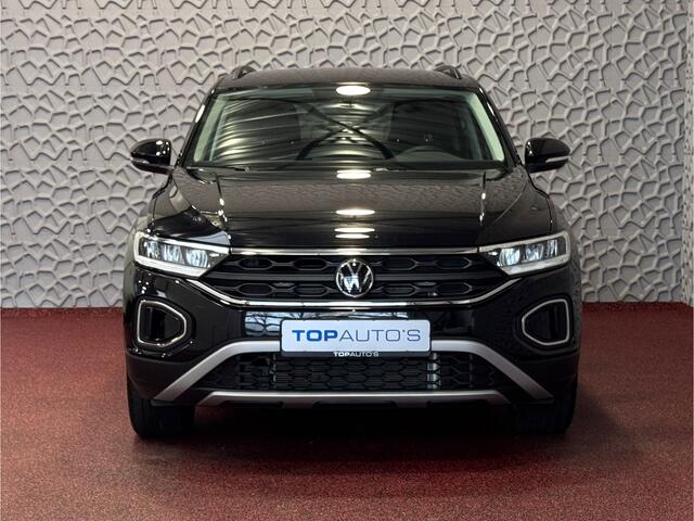 Volkswagen T-Roc 1.5 TSI 150PK EVO ADAP.CRUISE LED VIR.COCKPIT CAMERA STOEL.VERW. 17''LMV KEYLESS 2024 70 BIJNA NIEUWE VOLKSWAGEN'S UIT VOORRAAD LEVERBAAR