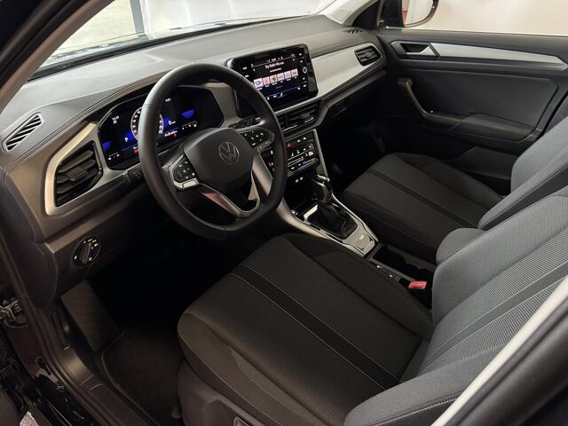Volkswagen T-Roc 1.5 TSI 150PK EVO ADAP.CRUISE LED VIR.COCKPIT CAMERA STOEL.VERW. 17''LMV KEYLESS 2024 70 BIJNA NIEUWE VOLKSWAGEN'S UIT VOORRAAD LEVERBAAR