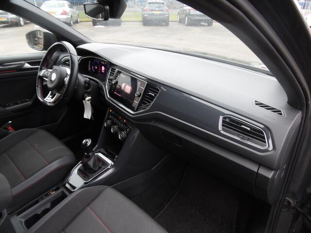 Volkswagen T-Roc 1.5 TSI Sport