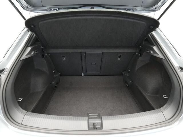 Volkswagen T-Roc 1.5 TSI 150pk DSG R-Line Navi via App Pdc Clima Lm Velgen 301