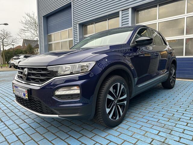 Volkswagen T-Roc 1.5 TSI ADAP CRUISE STOELVER. AFN. TREKHAAK