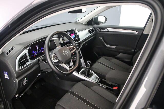 Volkswagen T-Roc Life Edition 1.0 TSI 110pk Adaptive cruise control, Achteruitrijcamera, LED koplampen, Airco, App connect, DAB, Radio, Parkeersensoren, Parkeer assistent