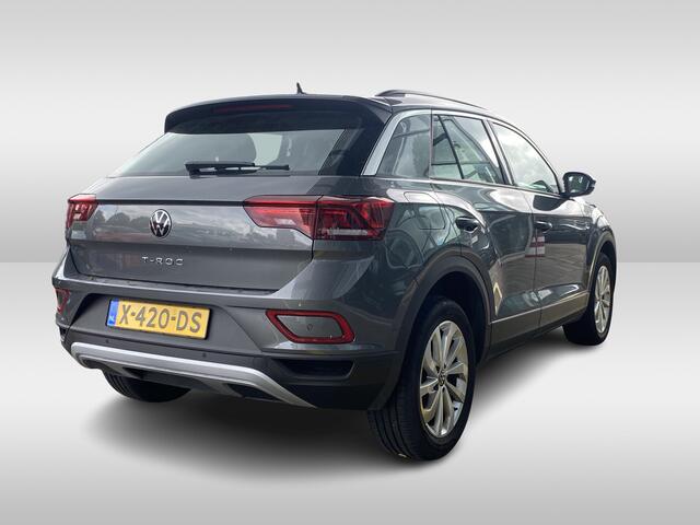Volkswagen T-Roc 1.5 TSI 150PK DSG Life / Automaat / 17'' LMV / VW