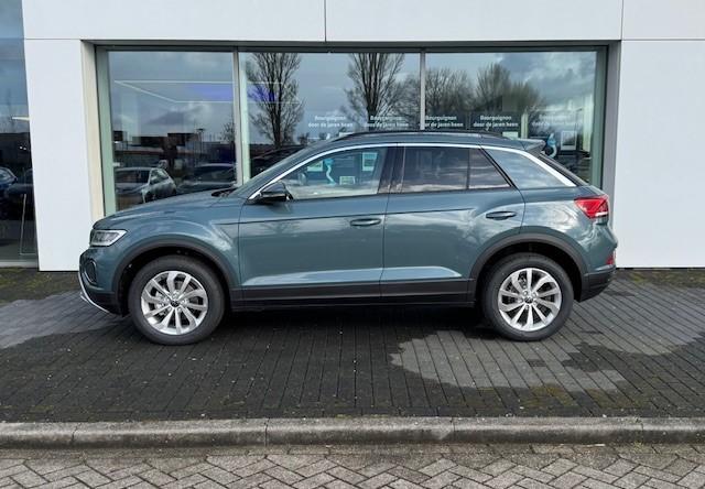 Volkswagen T-Roc Life Edition 1.5 110 kW / 150 pk TSI SUV 7 versn. | Navigatie | Camera | App Connect | Adaptieve Cruise Control |