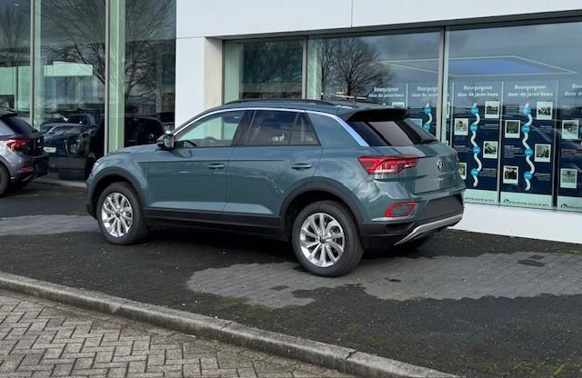 Volkswagen T-Roc Life Edition 1.5 110 kW / 150 pk TSI SUV 7 versn. | Navigatie | Camera | App Connect | Adaptieve Cruise Control |