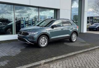 volkswagen-t-roc-life-edition-1.5-1