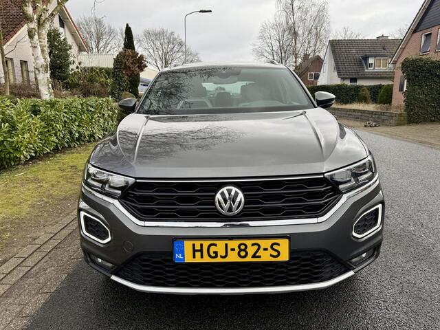 Volkswagen T-Roc 2.0 TSI 4Motion 190PK DSG PanooTrekhaak