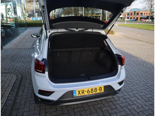 Volkswagen T-Roc 1.0 TSI Sport / Full LED