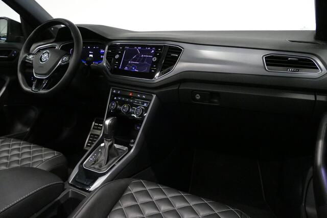 Volkswagen T-Roc Cabrio 1.5 TSI R-Line / Black Style / Lederen bekleding / Stoelverwarming / Beats Audio / Stuurwiel verwarming / Achteruitrijcamera / Keyless / Apple Carplay - Andriod Auto / Full LED / Dodehoek-assistent / Grootlichtassistent / DAB / Digitaal Instrumente