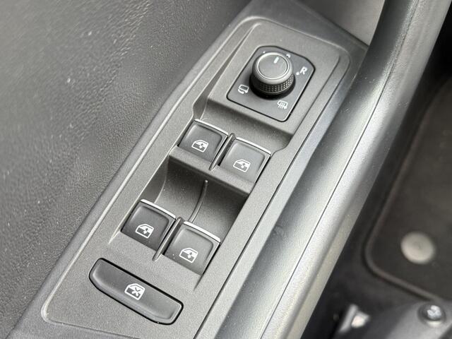 Volkswagen T-Roc BWJ 2019 1.0 116 PK TSI Sport VIRTUAL COCKPIT / STOELVERW. / CLIMA / NAVI / CRUISE / APPLE CARPLAY / ANDROID AUTO / ISOFIX / MULTIFUNCT. STUUR / LMV 17 INCH / SPORTSTOELEN