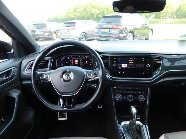 Volkswagen T-Roc 1.5 TSI Sport Pano, Virtual Cockpit, Trekhaak, Camera