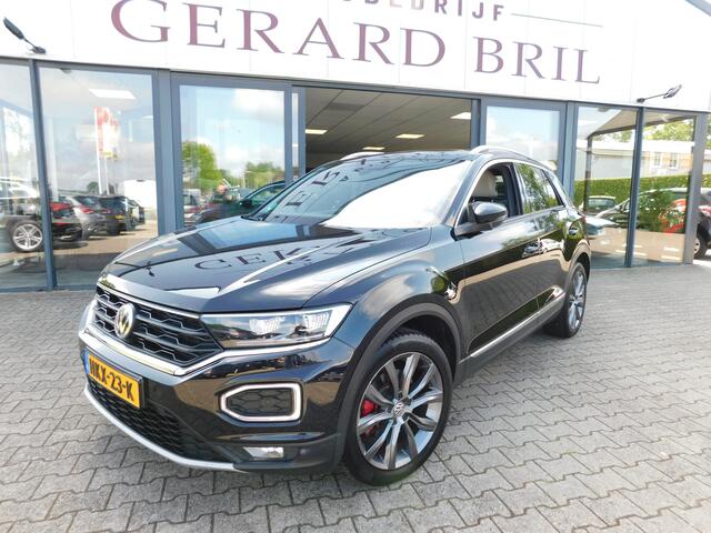 Volkswagen T-Roc 1.5 TSI Sport Pano, Virtual Cockpit, Trekhaak, Camera