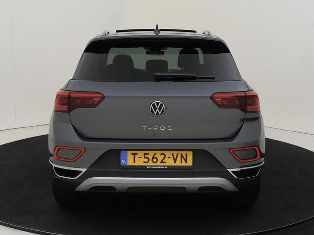 Volkswagen T-Roc 1.5 TSI Style | Panoramadak | Keyless | Achteruitrijcamera | Stoelverwarming | LED matrix verlichting | Parkeerassistent | Masaagefunctie bestuurdersstoel |
