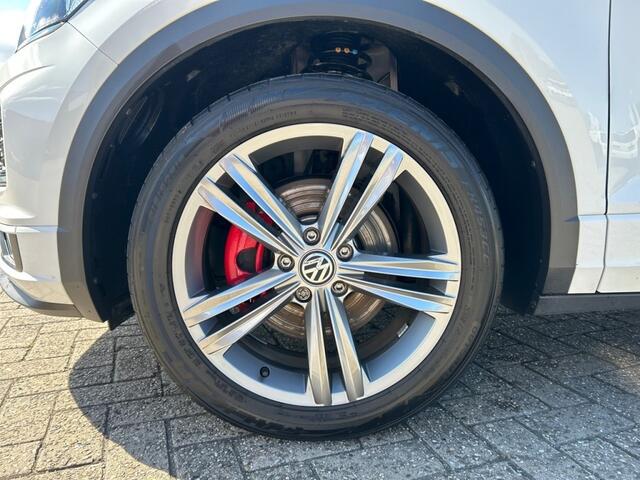 Volkswagen T-Roc 1.5 TSI DSG R-LINE TREKHAAK/CAMERA/NAVI/ACC/CARPLAY/STOELVERW