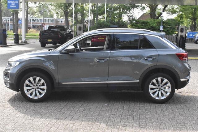 Volkswagen T-Roc 1.5 TSI Sport Leder | Virtual | Navi | Camera 12 mnd BOVAG garantie Whatsapp 06-53188999