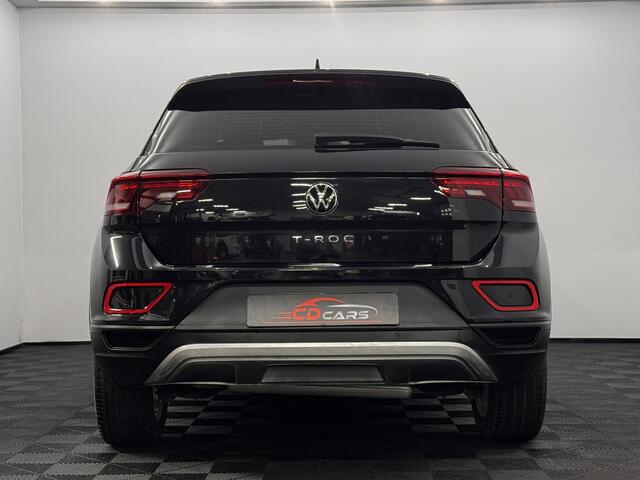 Volkswagen T-Roc 1.5 TSI Life Airco, Camera, Apple carplay, Virtual desk, Cruise control, A start stop