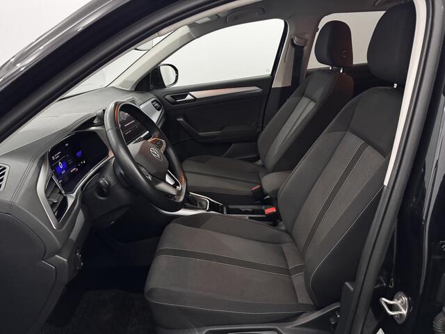 Volkswagen T-Roc 1.5 TSI Life Airco, Camera, Apple carplay, Virtual desk, Cruise control, A start stop