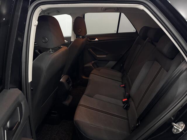 Volkswagen T-Roc 1.5 TSI Life Airco, Camera, Apple carplay, Virtual desk, Cruise control, A start stop
