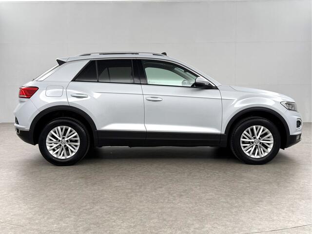 Volkswagen T-Roc 1.0 TSI Pano LED Camera Trekhaak Carplay Airco Adaptive Cruise Navi PDC 16''LMV