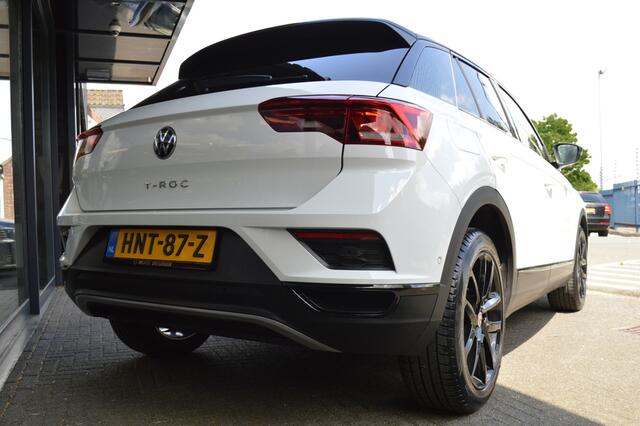 Volkswagen T-Roc 1.5 TSI Sport DSG Led Virtual Camera CarPlay Keyless Afn.trekh Pdc