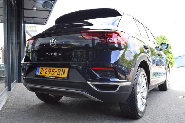Volkswagen T-Roc 1.5 TSI Sport Led Camera CarPlay Afn.trekh Pdc
