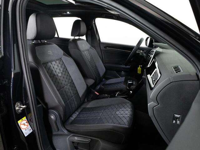Volkswagen T-Roc R-Line 1.5 TSI 150 PK DSG | LED IQ | Panoramadak | Achteruitrijcamera | Side Assist | Stoelverwarming |