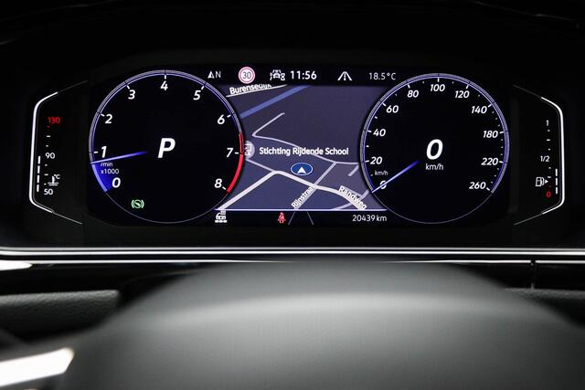 Volkswagen T-Roc 1.5 TSI R-Line Black Style | PANORAMADAK | IQ LIGHT | BEATS DAB | 19"