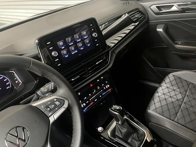 Volkswagen T-Roc 1.5 TSI R-LINE BLACK/IQ LIGHT/IQ DRIVE/PDC/CAM/KEY-LESS/ENZ