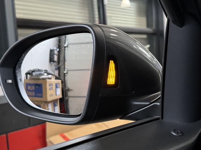 Volkswagen T-Roc 1.5 TSI 3x R-Line Keyless|IQ|Panorama|DriveSelect|Dodehoek|Camera