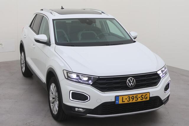 Volkswagen T-Roc 1.5 TSI Sport Executive Advance DSG Automaat Camera / Navigatie / Panoramadak / Parkeersensoren / Clima / LED