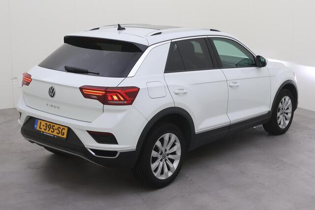 Volkswagen T-Roc 1.5 TSI Sport Executive Advance DSG Automaat Camera / Navigatie / Panoramadak / Parkeersensoren / Clima / LED
