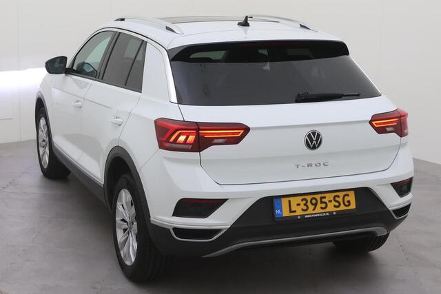 Volkswagen T-Roc 1.5 TSI Sport Executive Advance DSG Automaat Camera / Navigatie / Panoramadak / Parkeersensoren / Clima / LED