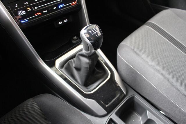 Volkswagen T-Roc 1.0 TSI Life Navi | Stoelverwarming | All Season Banden | Climate Control | Parkeersensoren