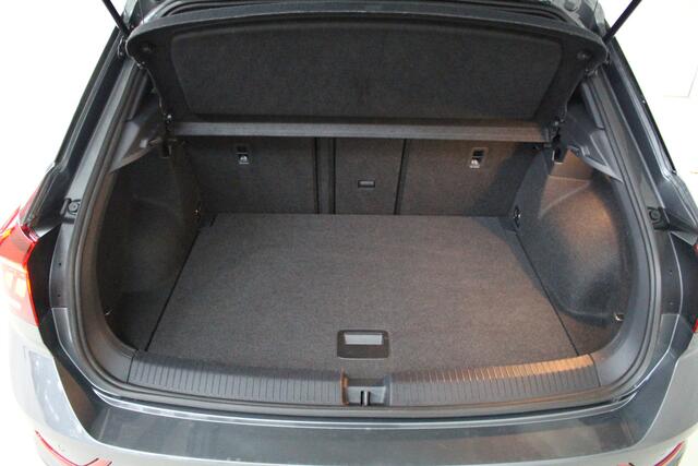 Volkswagen T-Roc 1.5 TSI Style Black Style DSG Navigatie | Camera | 18" Grange Hill Velgen | Digitale Cockpit Pro