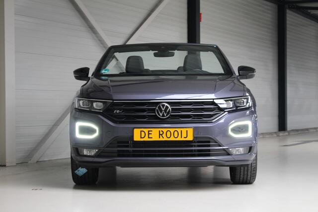 Volkswagen T-Roc Cabrio 1.5 TSI R-Line Blackstyle DSG Navigatie | Dodehoek Assistent | DCC | Parkeercanera | Keyless Entry |