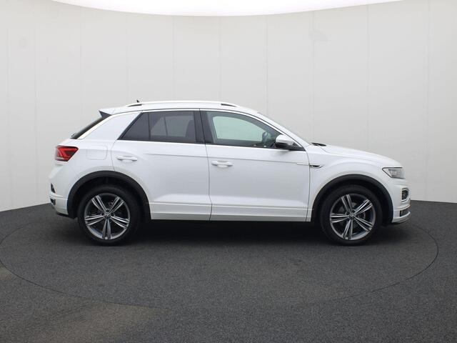 Volkswagen T-Roc 1.5TSI/150PK R Line DSG · Navigatie · Camera + Parkeersensoren · Stoelverwarming · Garantie tot maart 2026 of 100000km